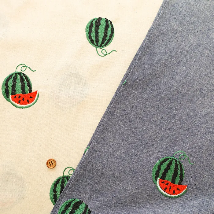 中国製　コットンシーチング刺繍生地　スイカ